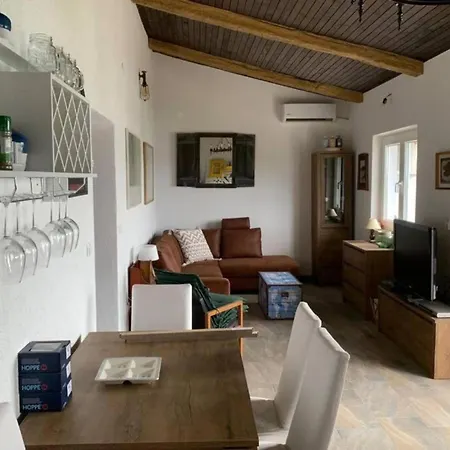 Cozy Beachfront Rogoznica * Рогозница